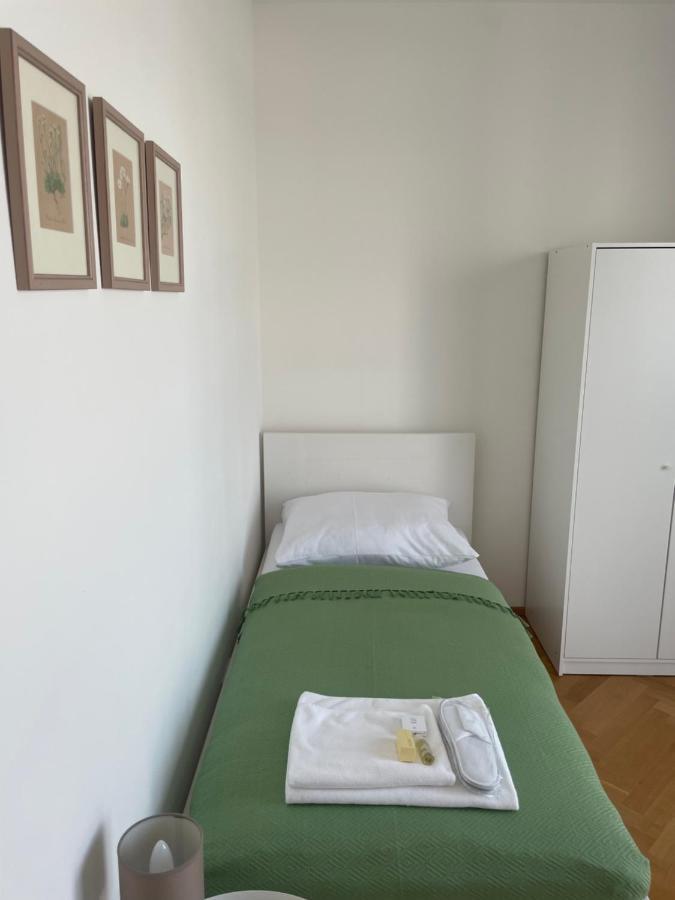 Skau Dunajska Family Two Bedroom Apartment Old Town ブラチスラヴァ エクステリア 写真